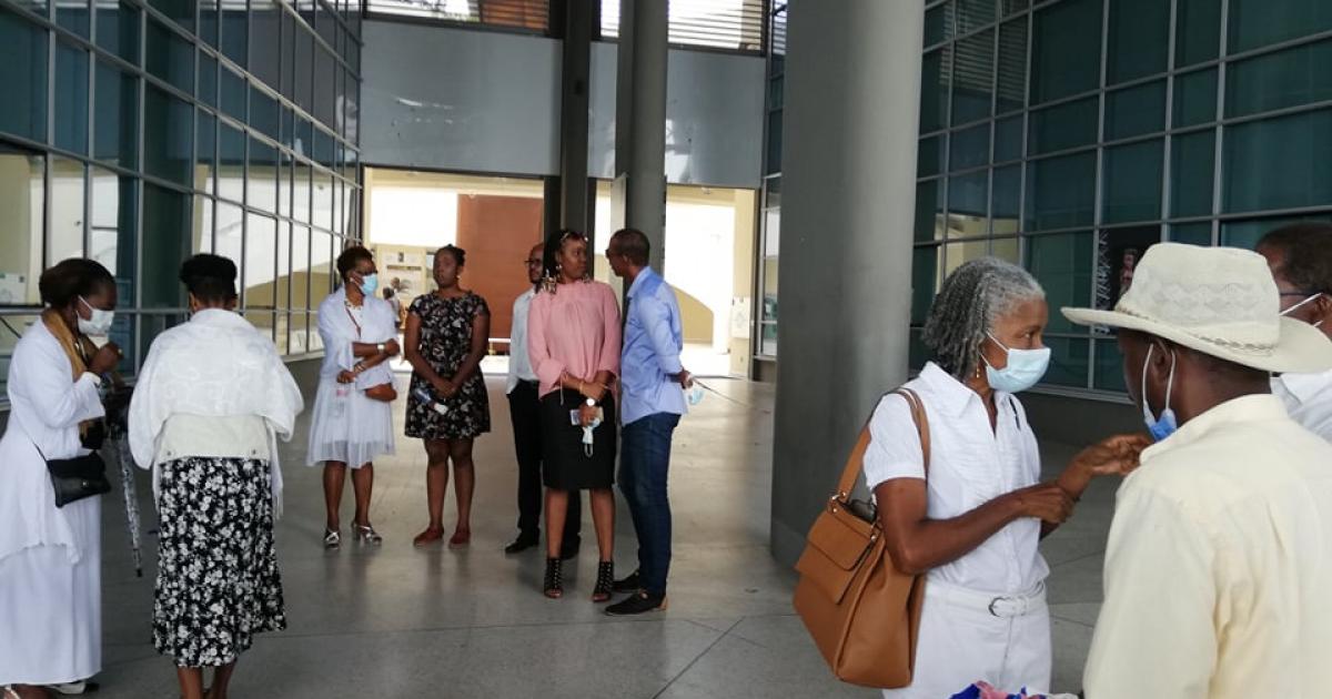     





Crash d'avion en Dominique : les familles ont rendu hommage aux victimes




