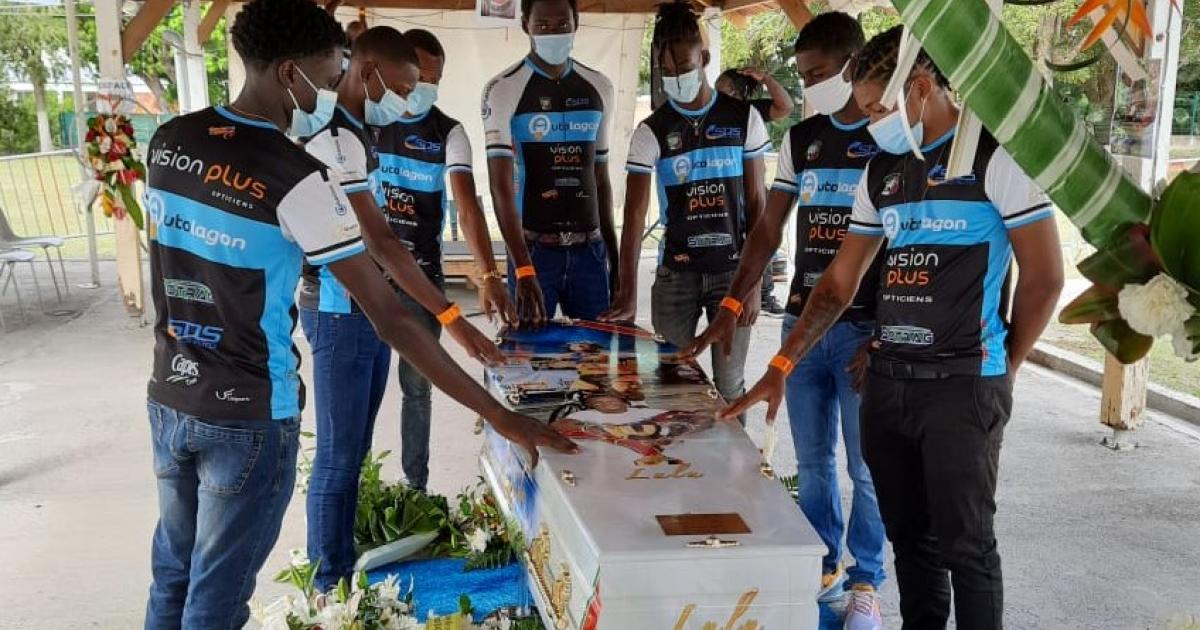 Un vibrant hommage rendu au jeune coureur de l'UVN Lucas Arstand