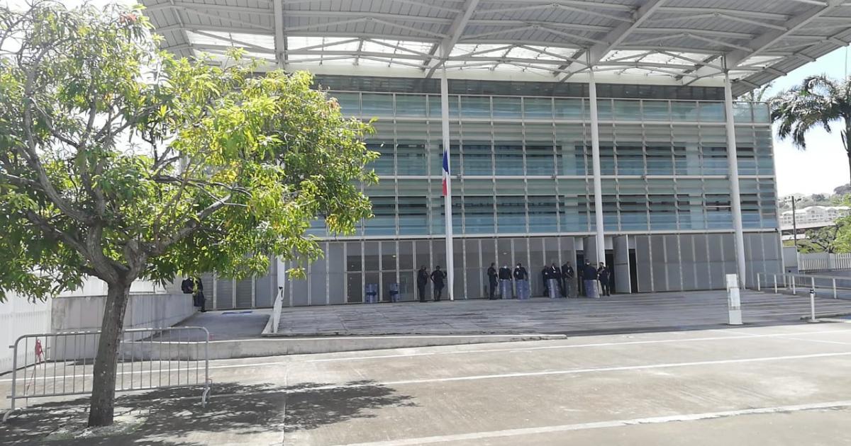 Meurtre d'un gendarme en Guyane : un Brésilien de 20 ans bientôt transféré en Martinique