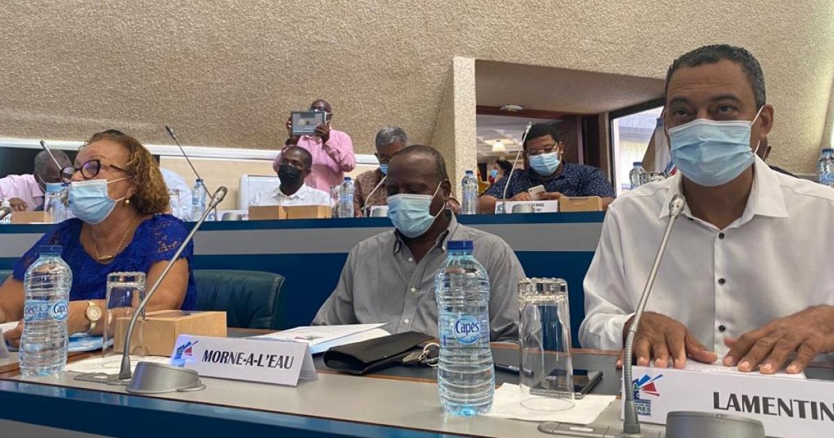 Les maires de Guadeloupe étaient pour un confinement "strict"