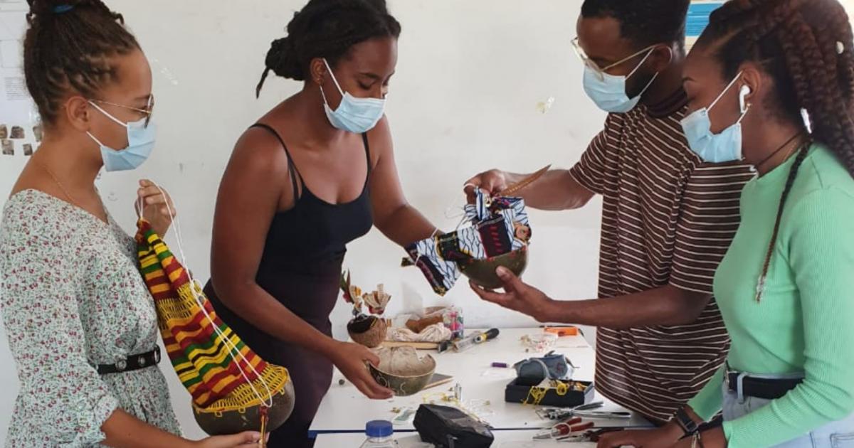 Deux jeunes designers au lycée de Rivière-des-Pères