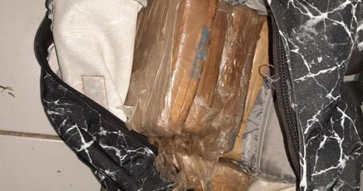     





8 kilos de cannabis et 7000 euros saisis aux Abymes




