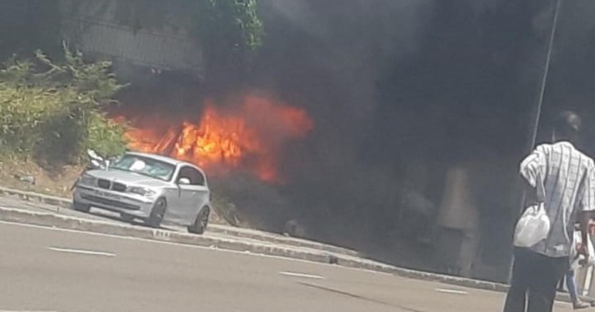 Incendie dans une maison abandonnée du quartier Sainte-Thérèse à Fort-de-France