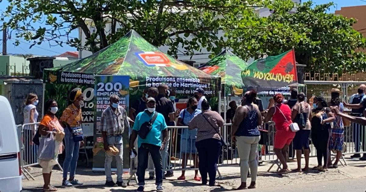 Des activistes perturbent la caravane de l'emploi de Banamart