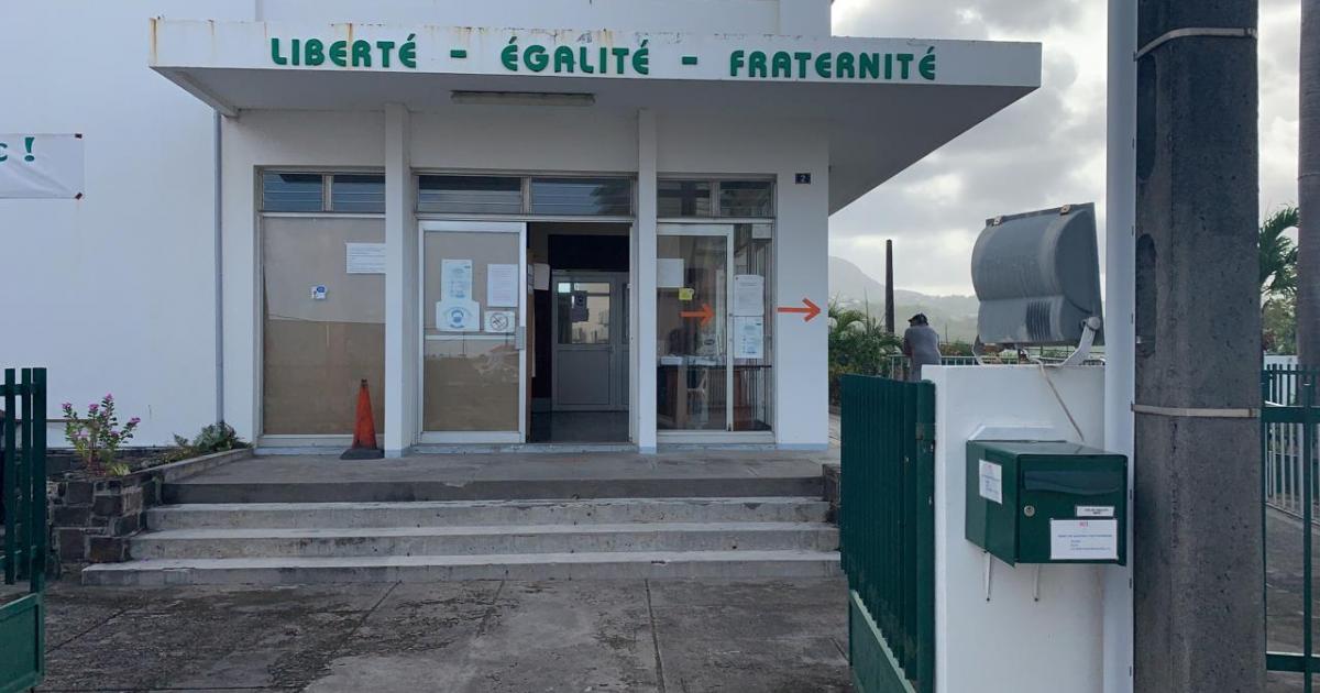 Le maire du Vauclin appelle les parents qui le peuvent à venir récupérer leurs enfants