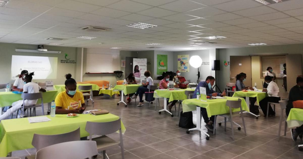     





SPEP dating : rencontre entre jeunes et employeurs au Robert




