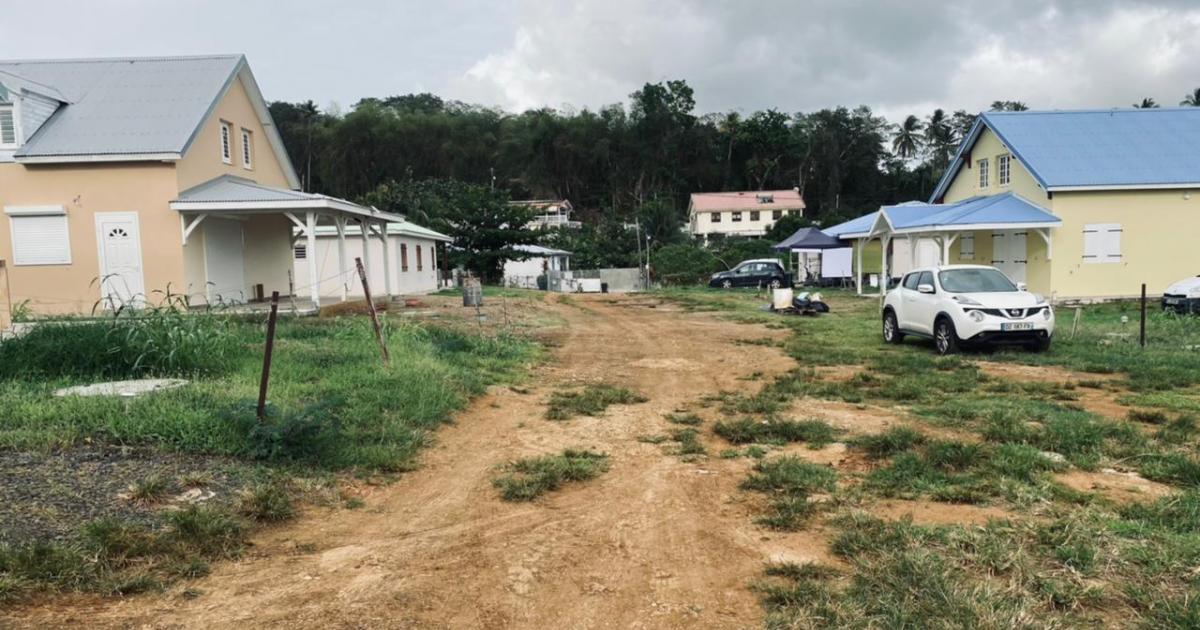 Au Lamentin, le calvaire des habitants de Grand Champ, sans eau et sans électricité