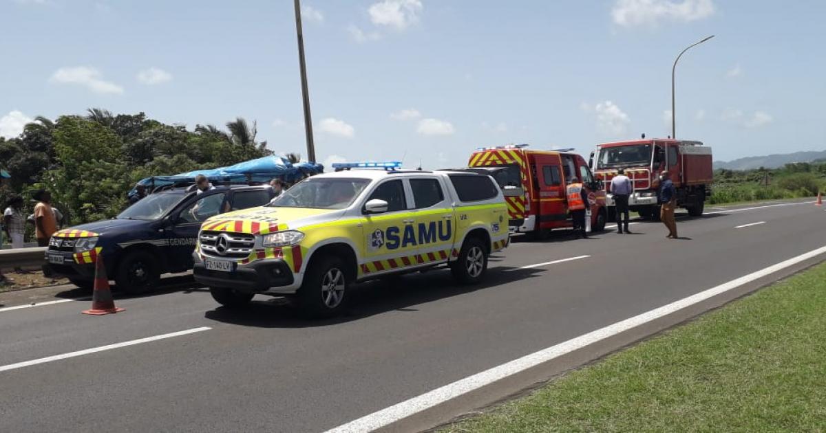 Un mort dans un grave accident entre une moto et une voiture à Rivière-Salée