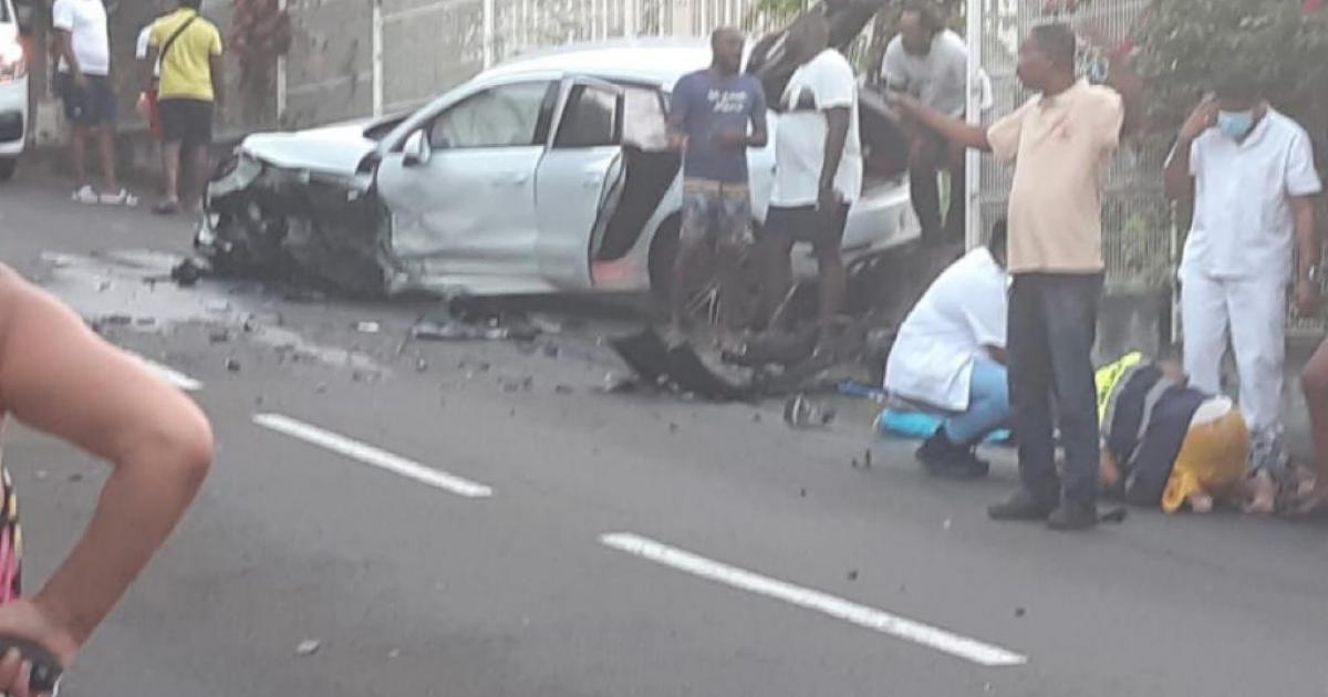 Un accident spectaculaire à l'Anse à l'Ane fait plusieurs blessés
