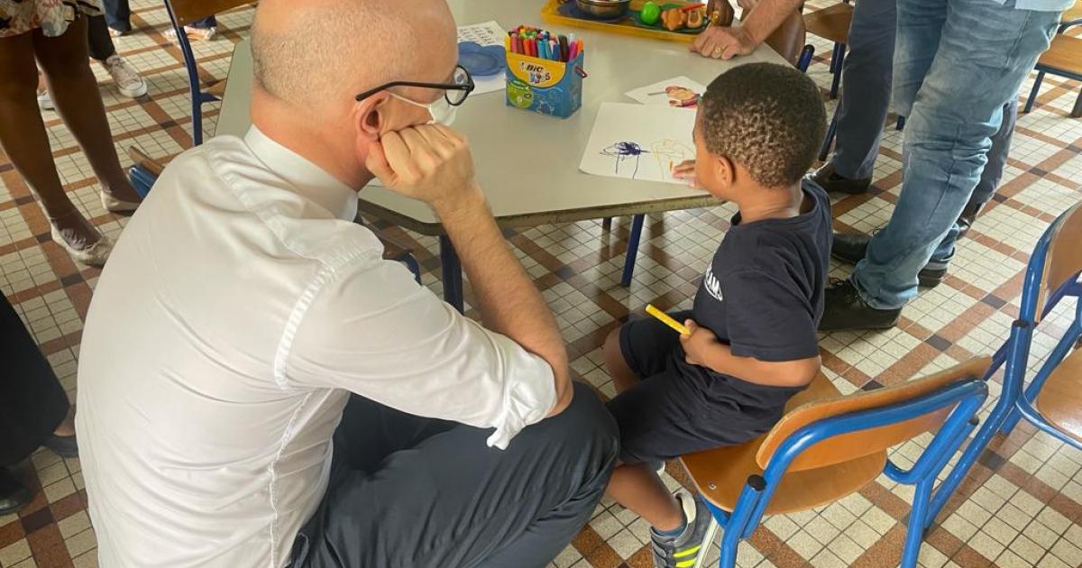     





Les enfants des personnels de santé sont accueillis dans des établissements scolaires




