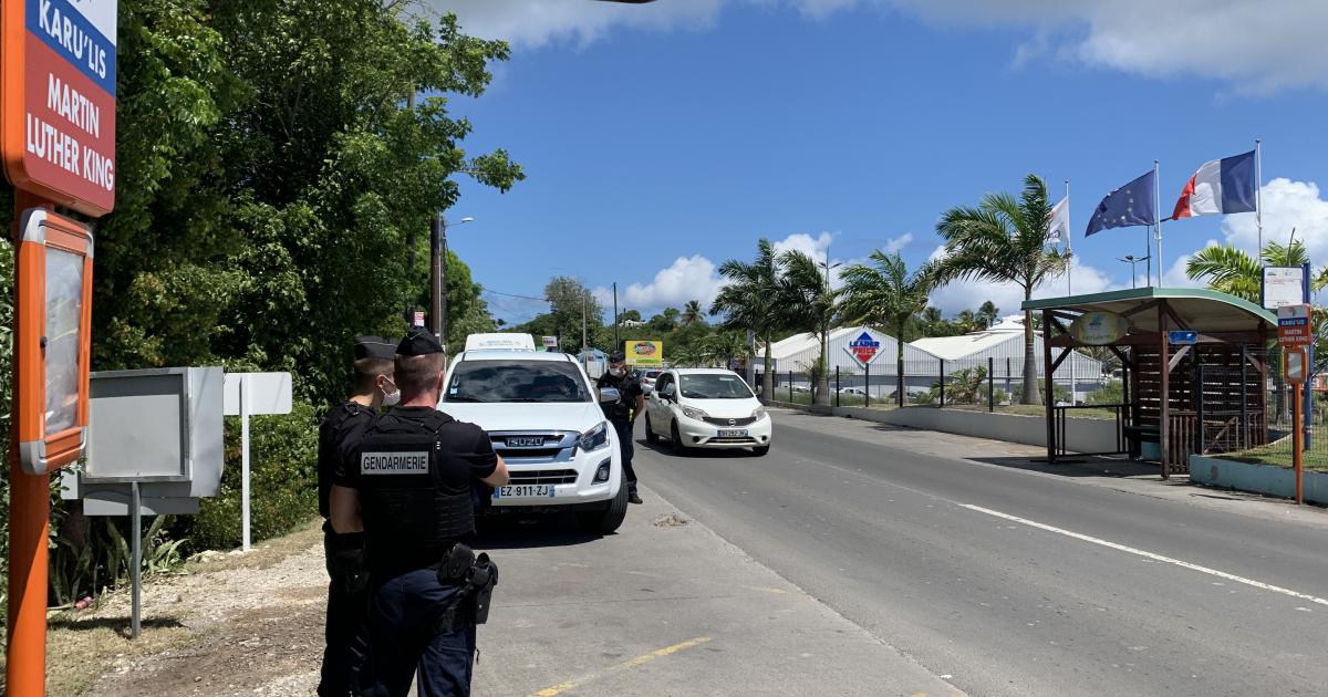     





Confinement : des opérations de contrôle opérées par les gendarmes tout le week-end 




