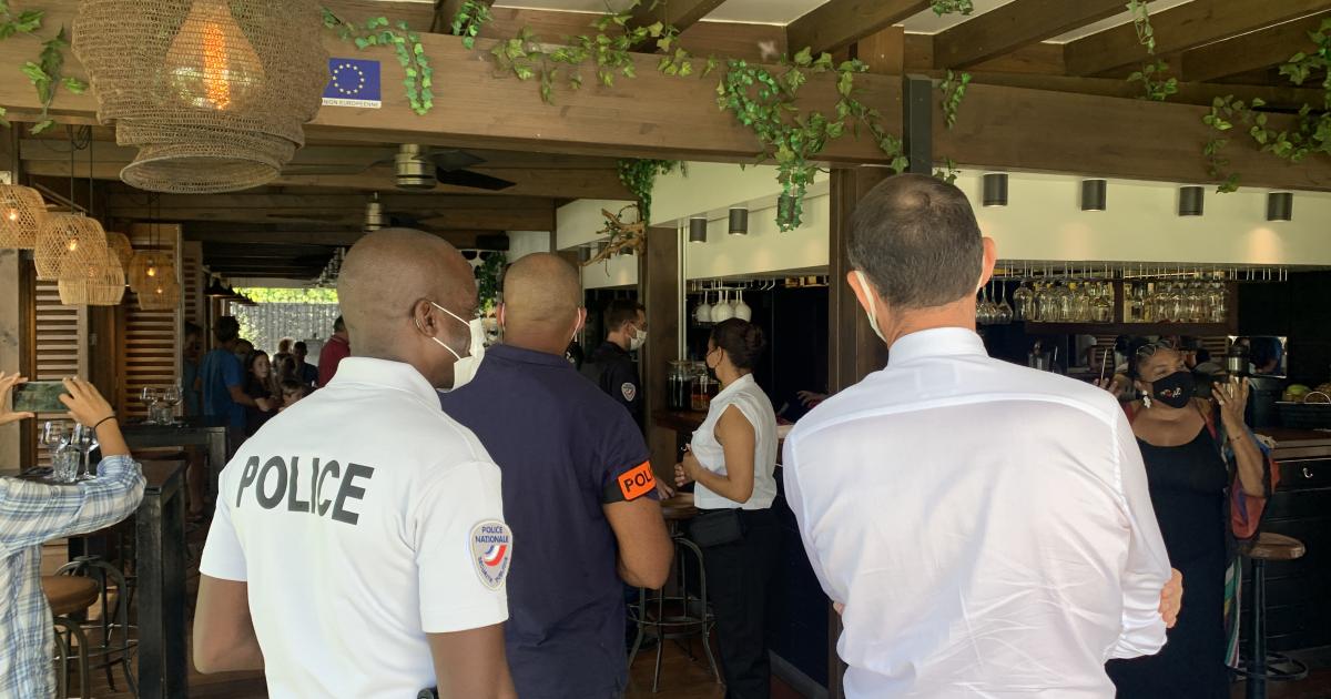     





Pass sanitaire : une opération de contrôle dans les restaurants ce dimanche midi 




