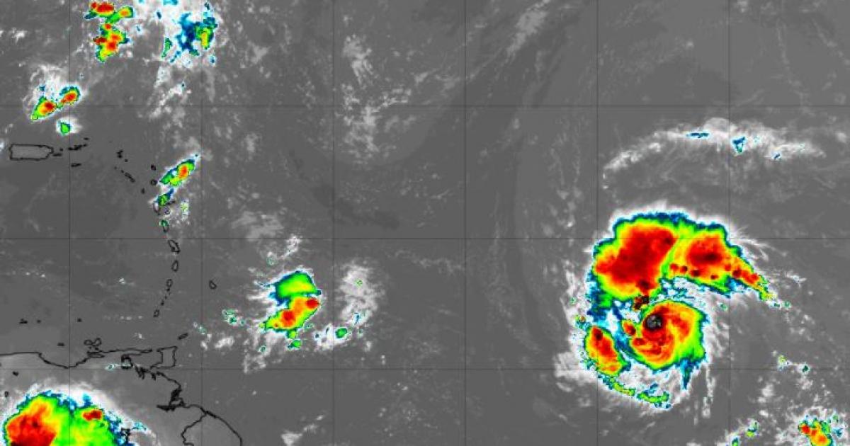     





Sam, le 7e ouragan de la saison, poursuit sa route vers l'Ouest




