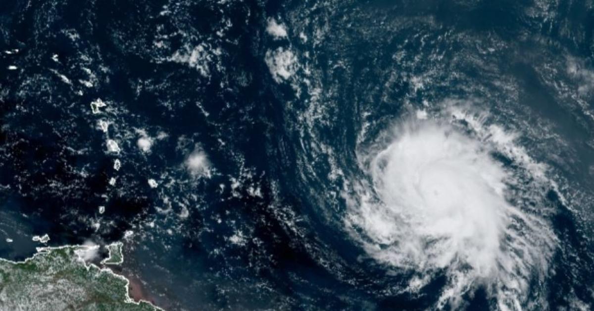     





Petit et dangereux, Sam est désormais un ouragan majeur de catégorie 3





