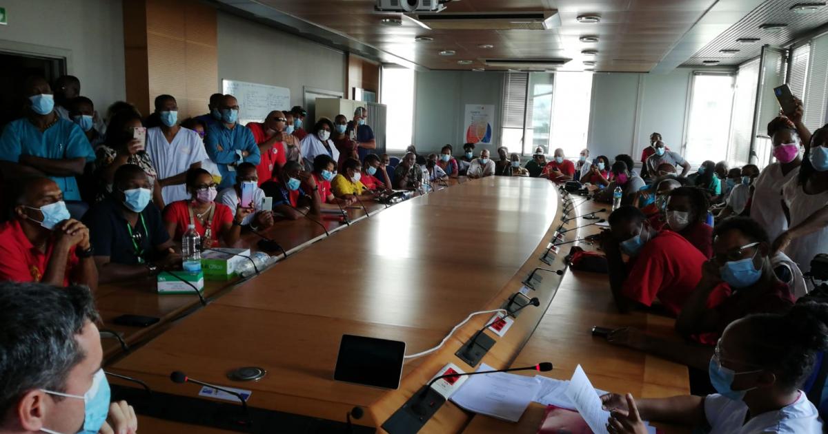 Les syndicats hospitaliers opposés à l'obligation vaccinale ont rencontré la direction du CHU de Martinique
