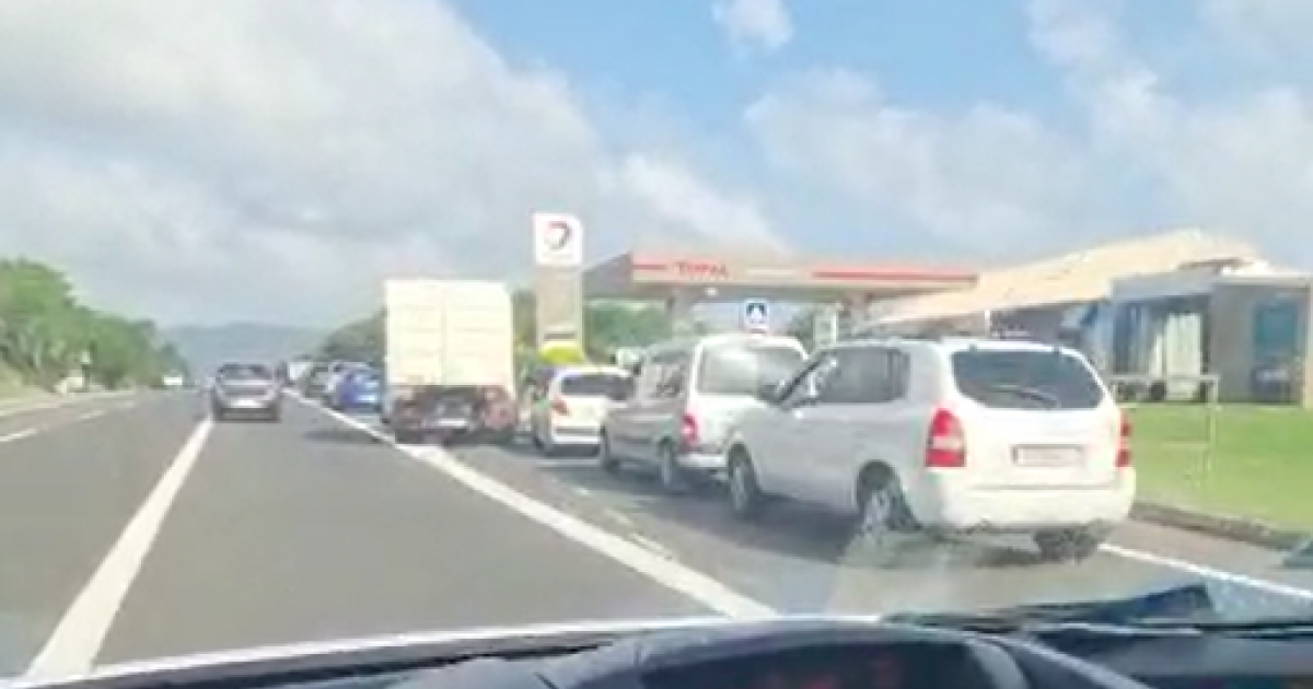 Blocage de la SARA : le syndicat des transporteurs annonce une première victoire mais la levée des barrages reste incertaine