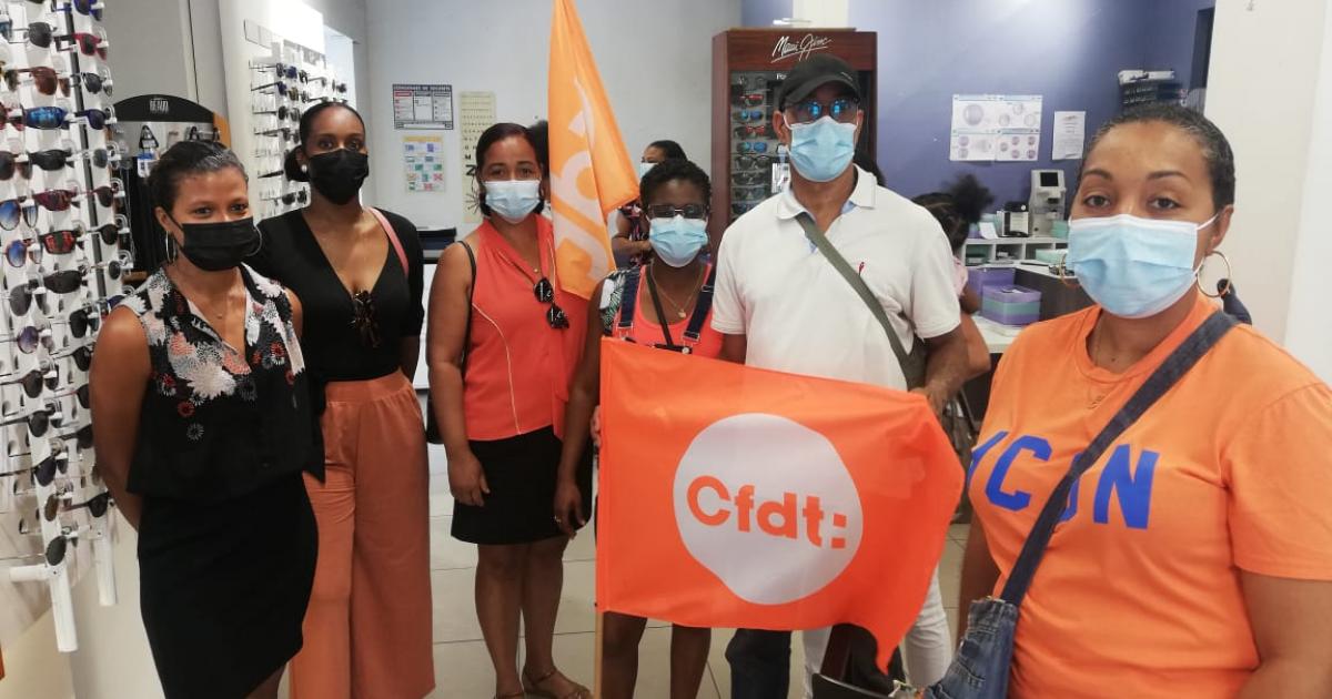 Des employés de l'opticien Afflelou mobilisés contre l'obligation vaccinale