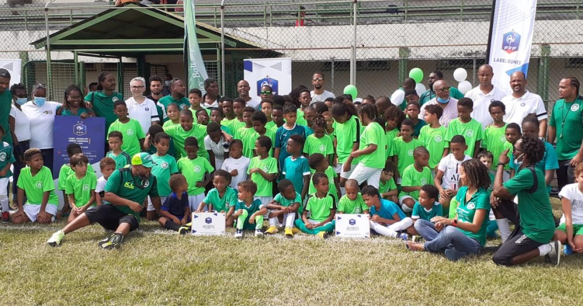     





L'école de football de l'Espoir de Sainte-Luce reçoit le label jeune de la FFF




