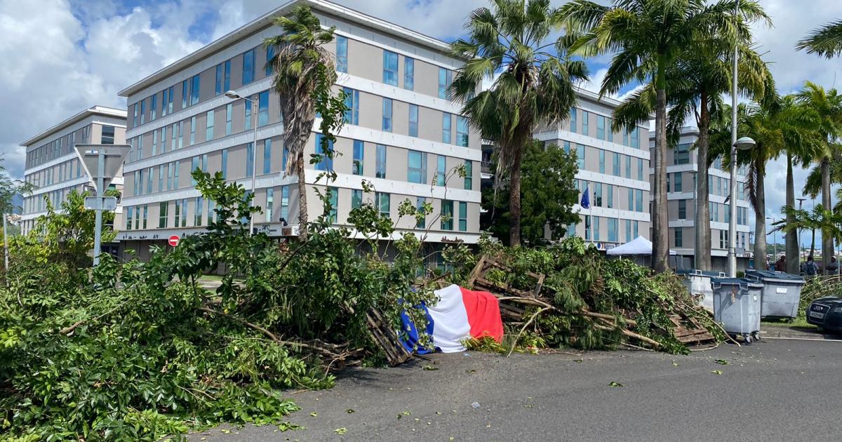 Le centre d'affaire Agora paralysé par des manifestants