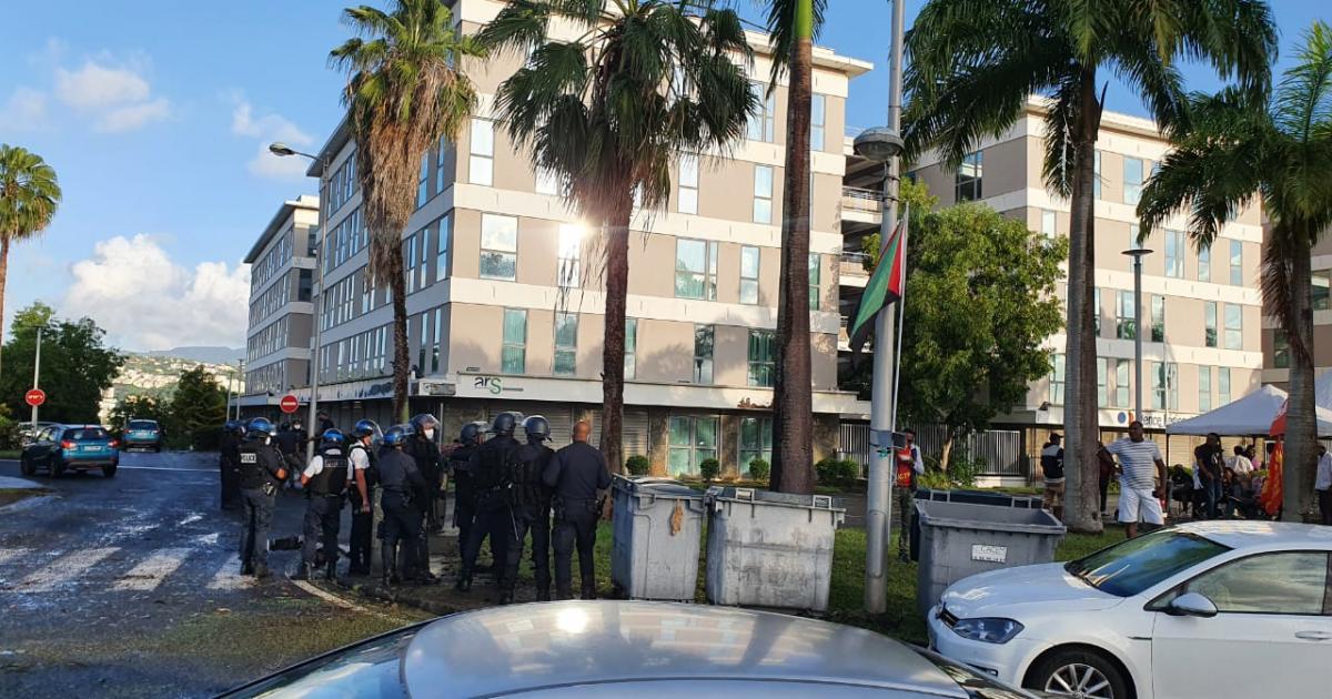Le centre d'affaire Agora débloqué par la police
