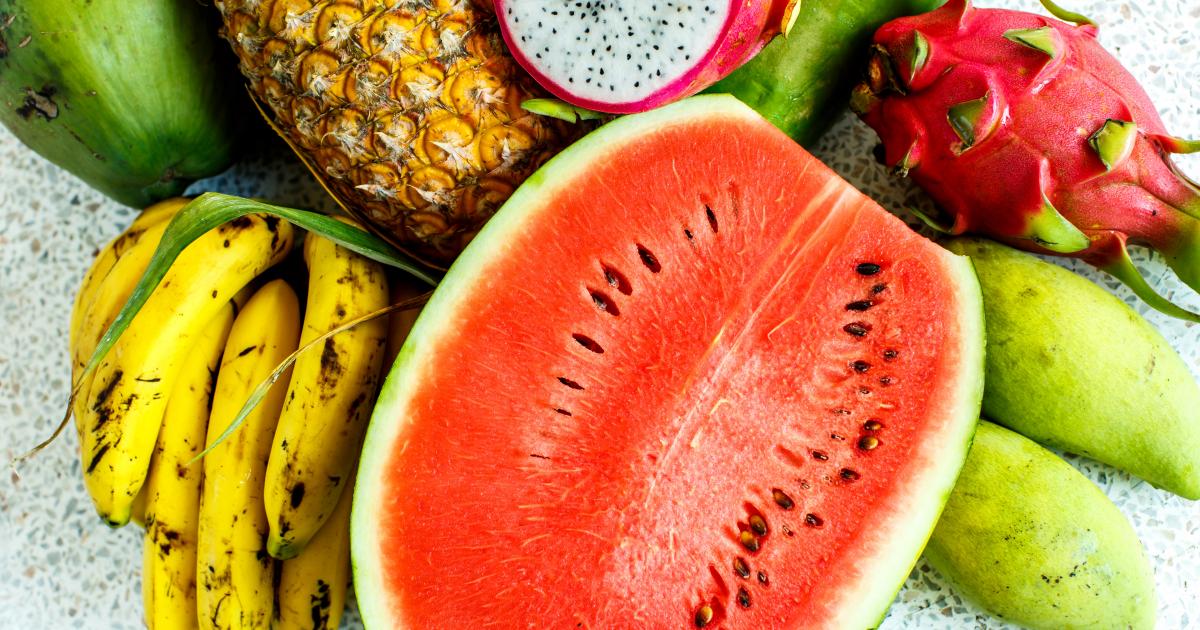 Un fruit offert à la récréation pour les écoliers de Ducos
