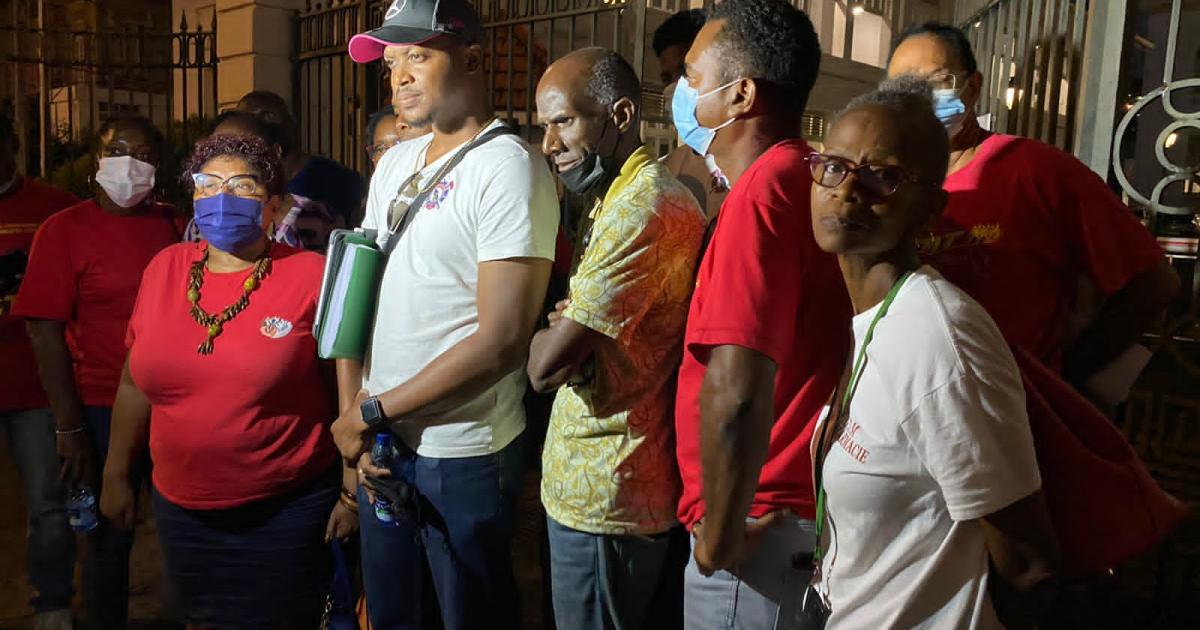     





Premières négociations sur la santé en Martinique : report de l'obligation vaccinale au 31 décembre




