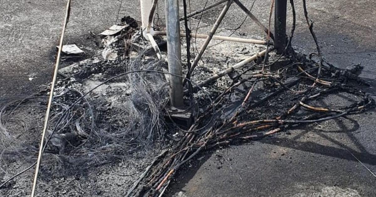 Incendies à la station météo au Diamant : l'antenne des taxis également brûlée