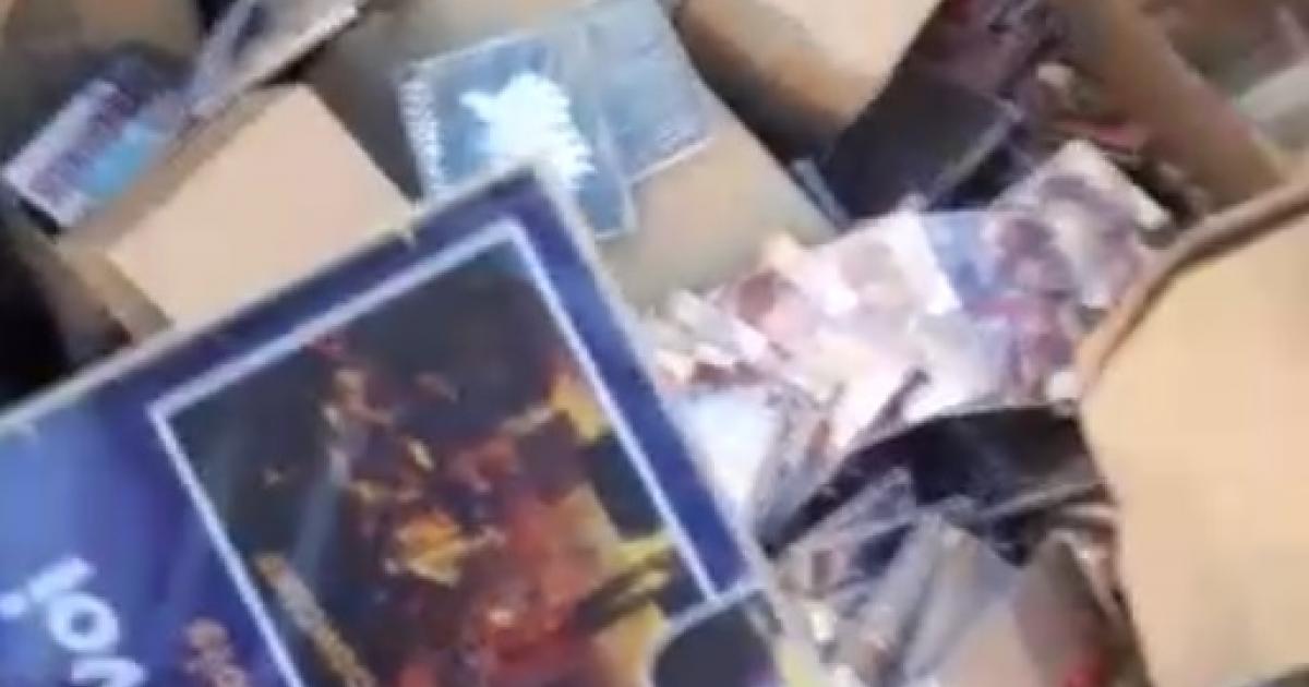     





Polémique après l'abandon de CD devant le Palais des Sports du Gosier




