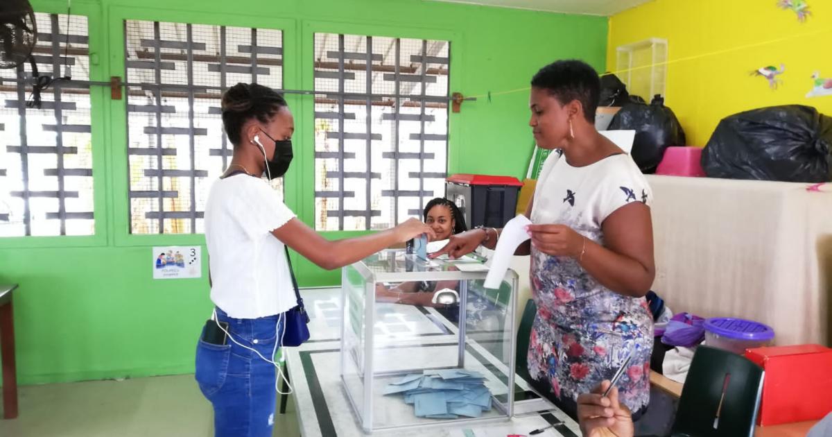     





Premier tour de la présidentielle : 35,1% de participation à 17 heures en Martinique  




