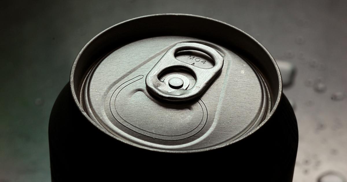 Pendant les fêtes de Pâques, on recycle les canettes