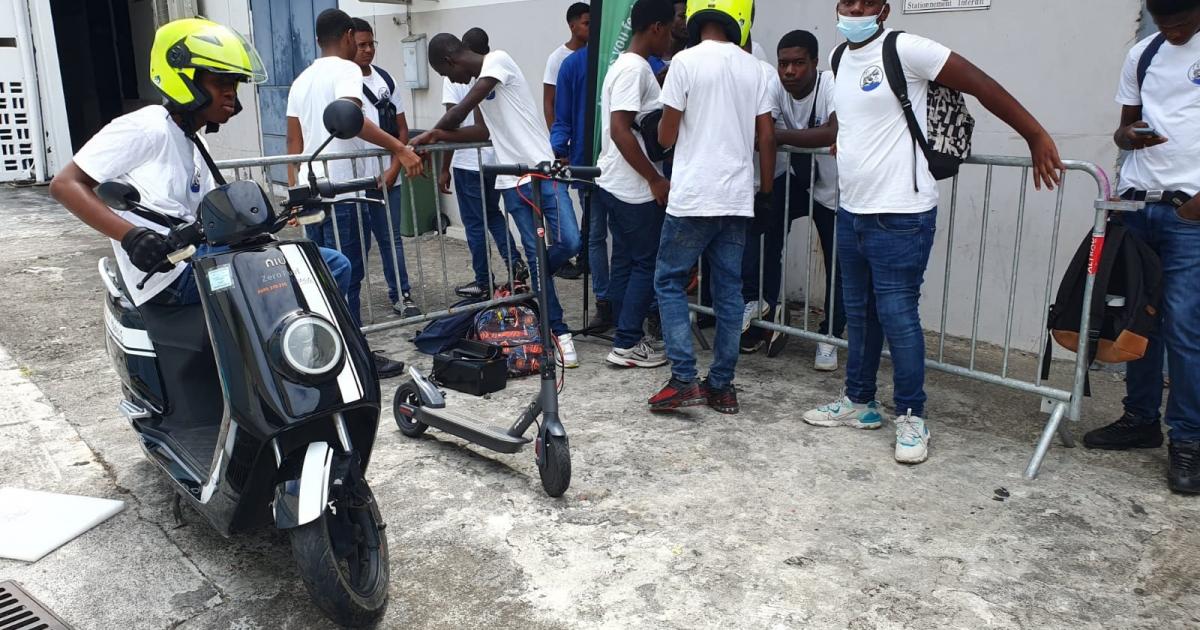     





Sécurité routière, innovation et prévention au lycée de Gourbeyre 




