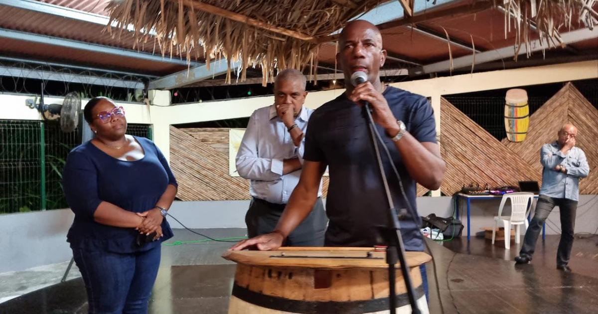 Bruno Nestor Azérot apporte le soutien du MIP à Marcellin Nadeau pour le second tour des législatives