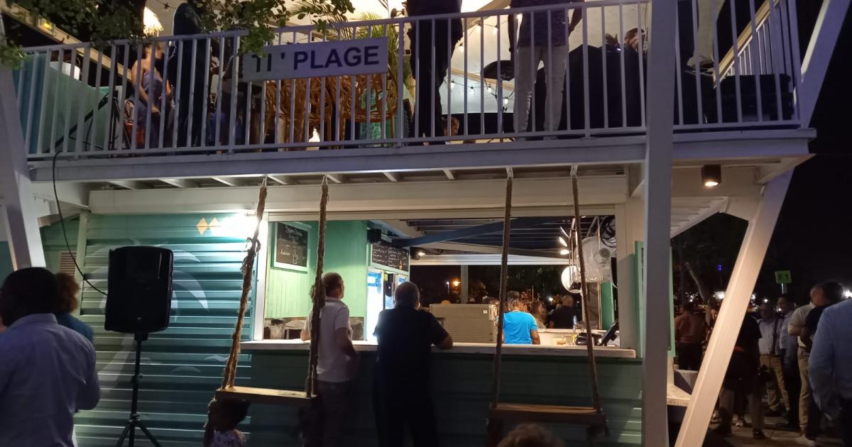 Le bar "Ti Plage" et un Snack Elizé ouvrent à l'aéroport Aimé Césaire