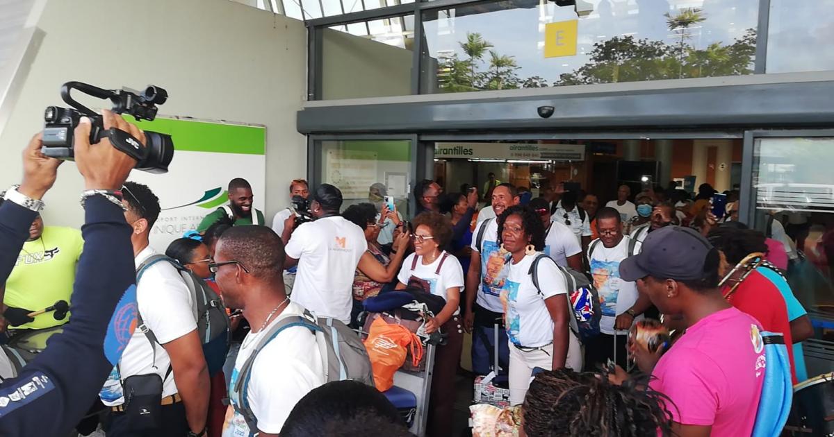     





Le retour triomphal de l'équipage Bwa Viré [PHOTOS & VIDEOS]




