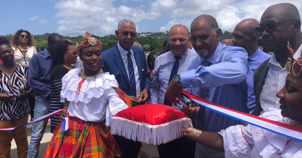    





Inauguration du Pont du Calebassier au Lamentin




