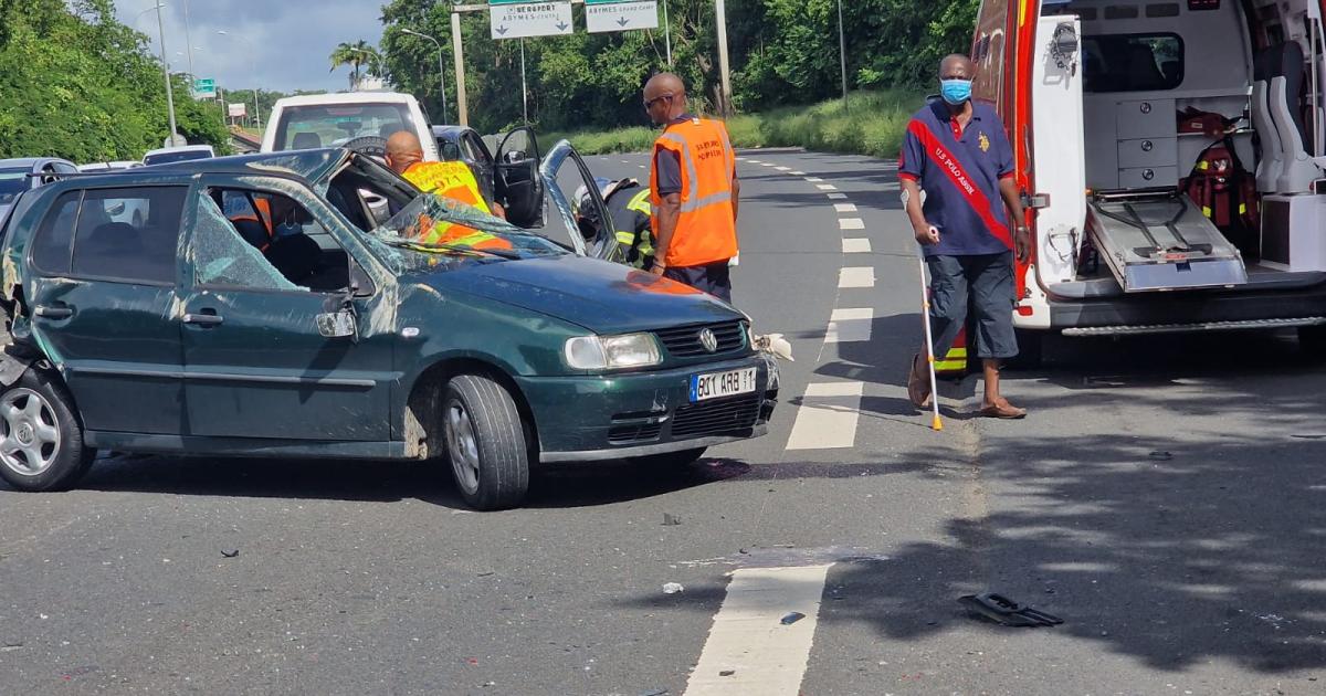 Un carambolage fait deux blessés légers et un grave à Baie-Mahault