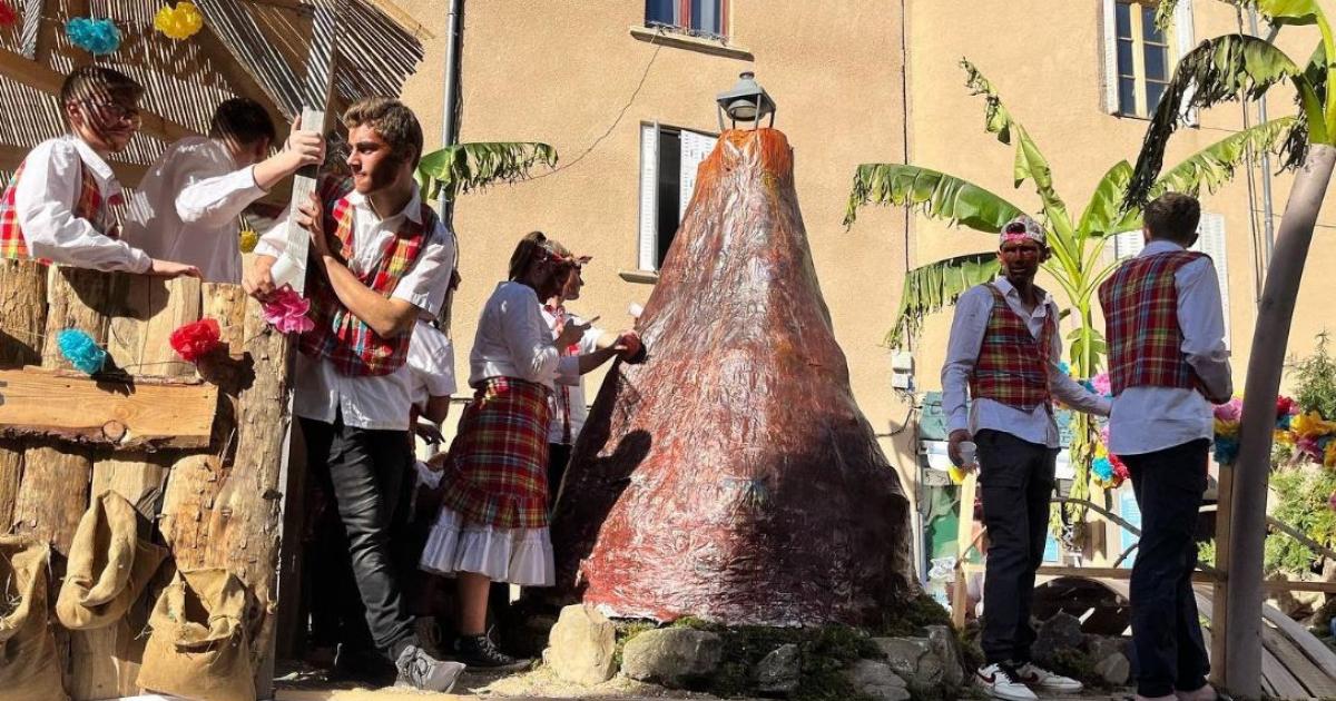     





Ils paradent en "black face" au festival du fromage




