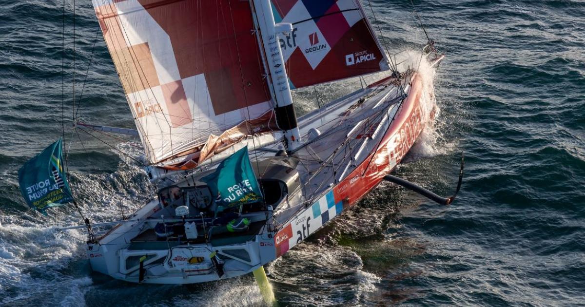     





Route du Rhum : Damien Seguin (Groupe Apicil) abandonne




