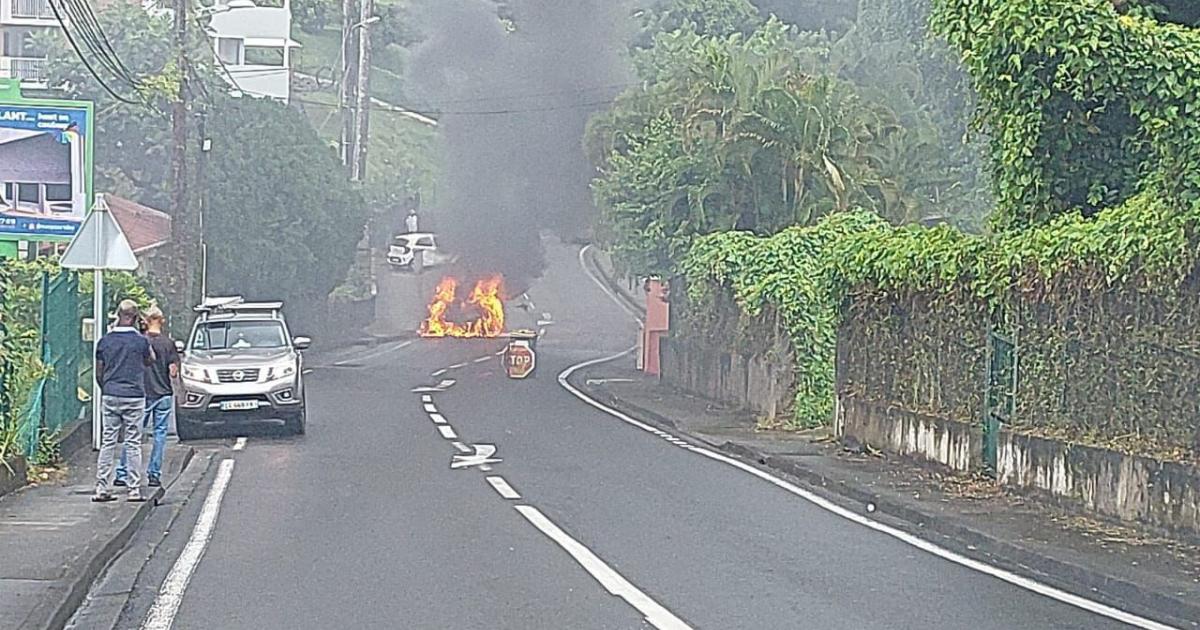 Une bagarre sur la Rocade, une voiture en feu... circulation chaotique en Martinique