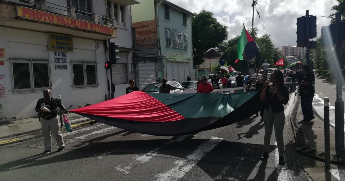 7 manifestants jugés pour des violences devant le centre commercial Océanis