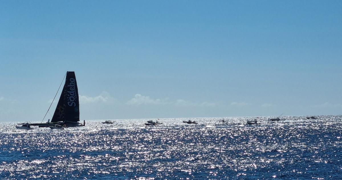     





Thomas Coville a passé la bouée de Basse-Terre




