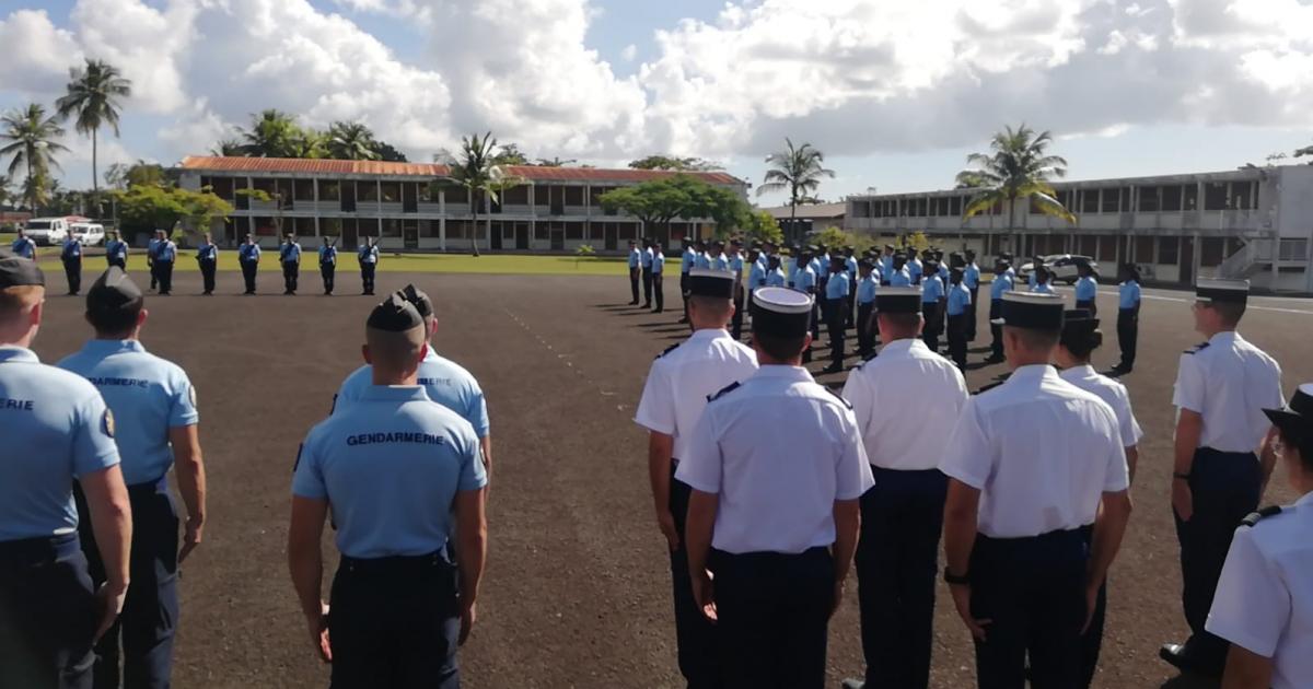     





Cérémonie de décoration pour 35 jeunes gendarmes volontaires





