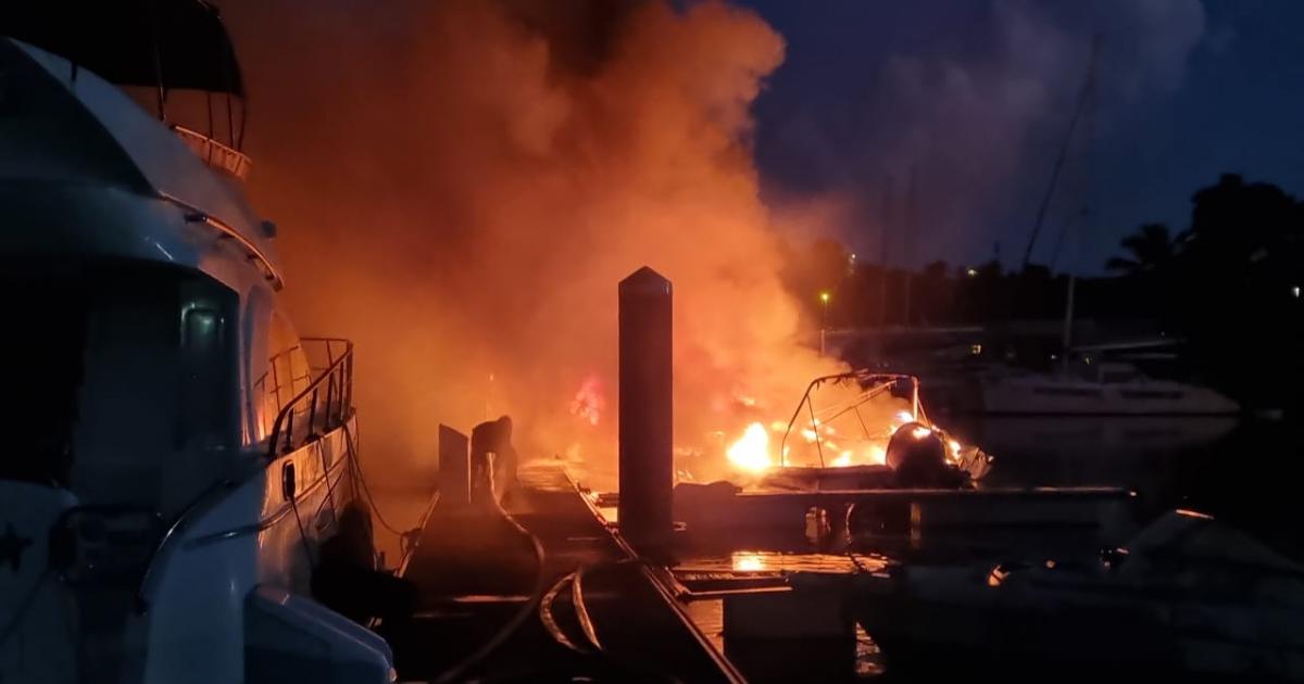 3 navires prennent feu à la marina de Pointe-à-Pitre