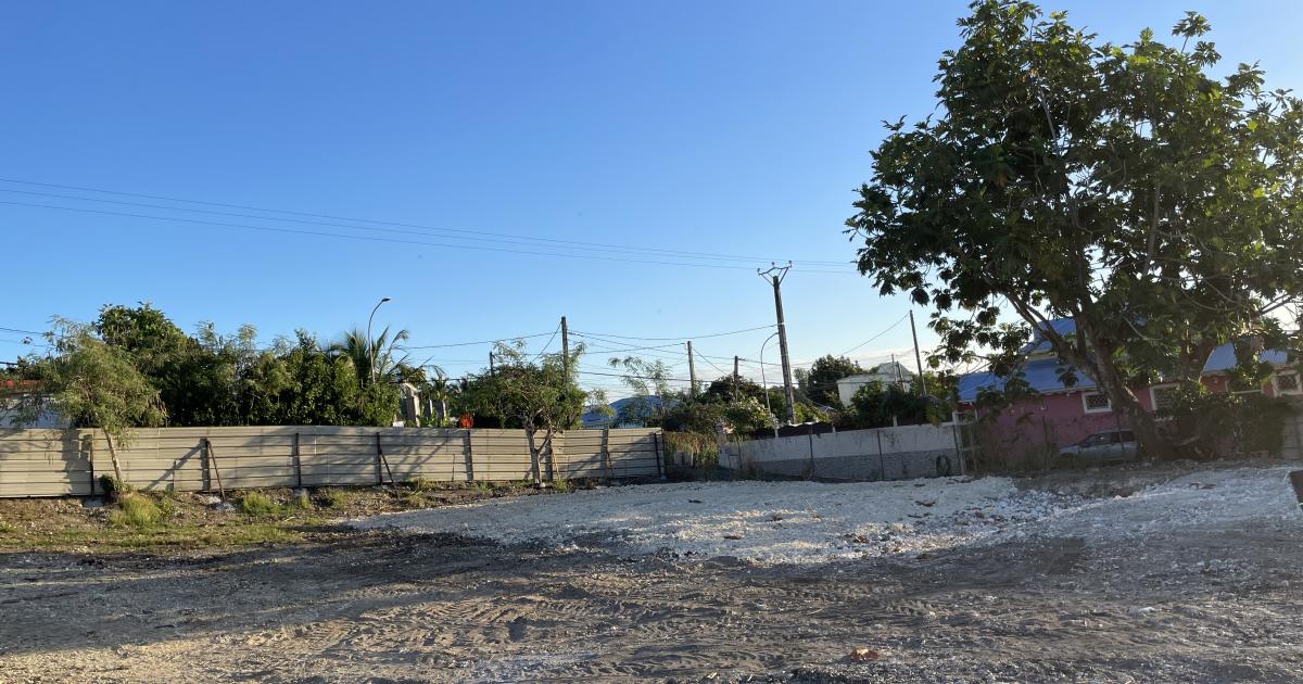     





La destruction d’un local associatif au Gosier fait des remous




