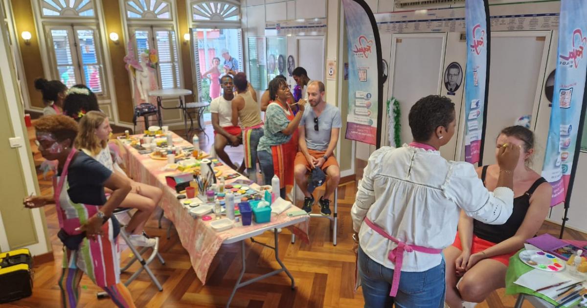    





Des ateliers de maquillage à l'occasion du Carnaval 2023




