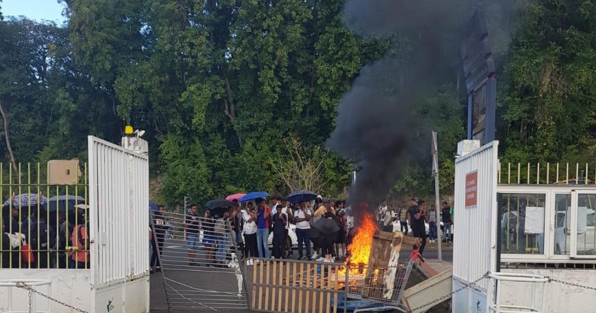     





La mobilisation contre la réforme des retraites continue dans les établissements scolaires





