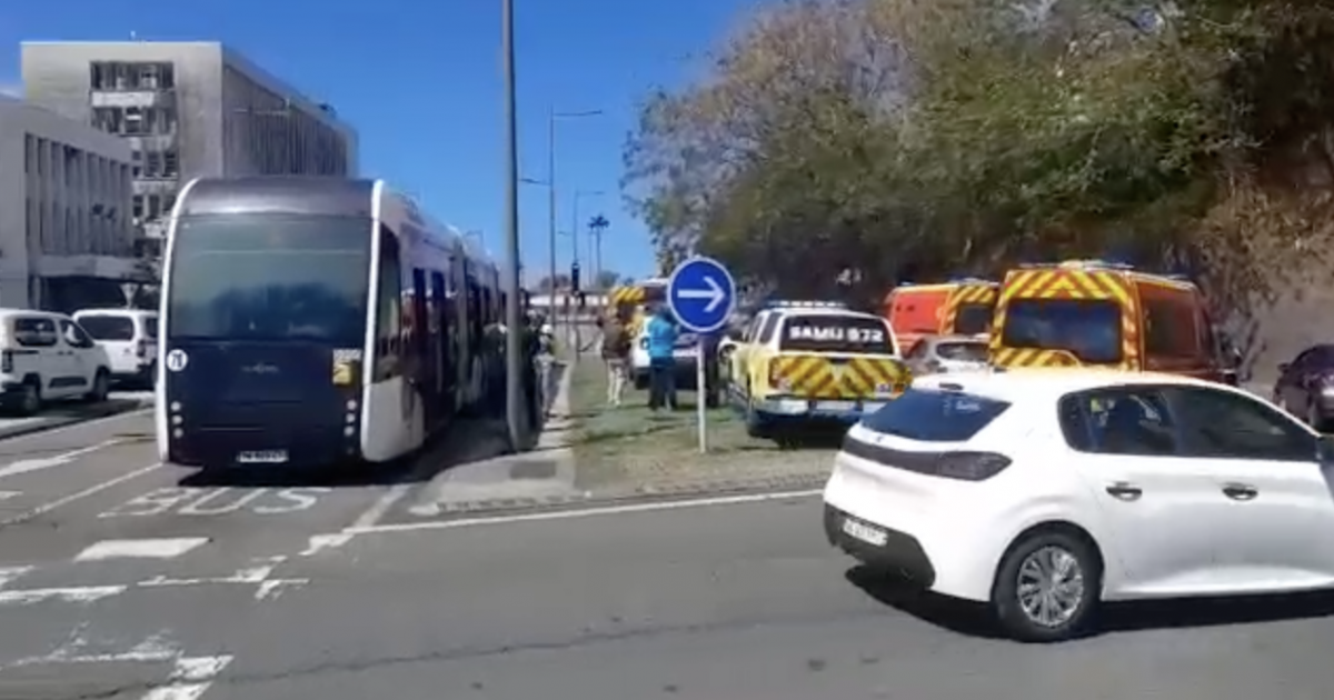11 blessés dans un accident entre un BHNS et une voiture