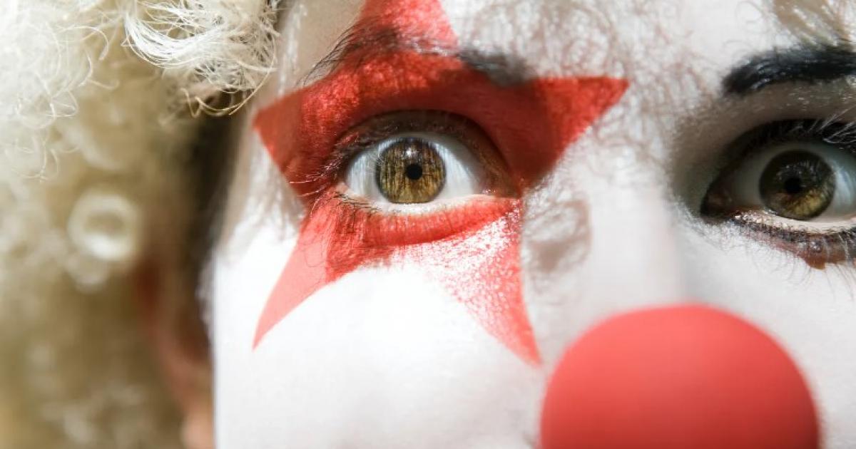 Un "clown" braque un supermarché aux Abymes