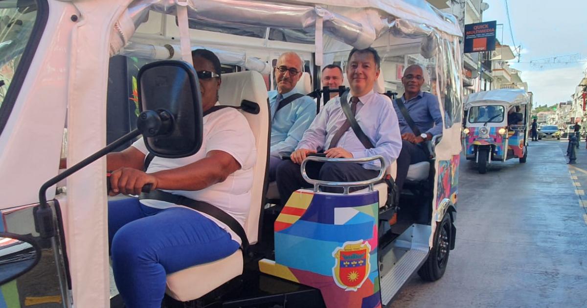 Eco-mobilité : 2 tuk-tuks pour la ville de Basse-Terre lauréate