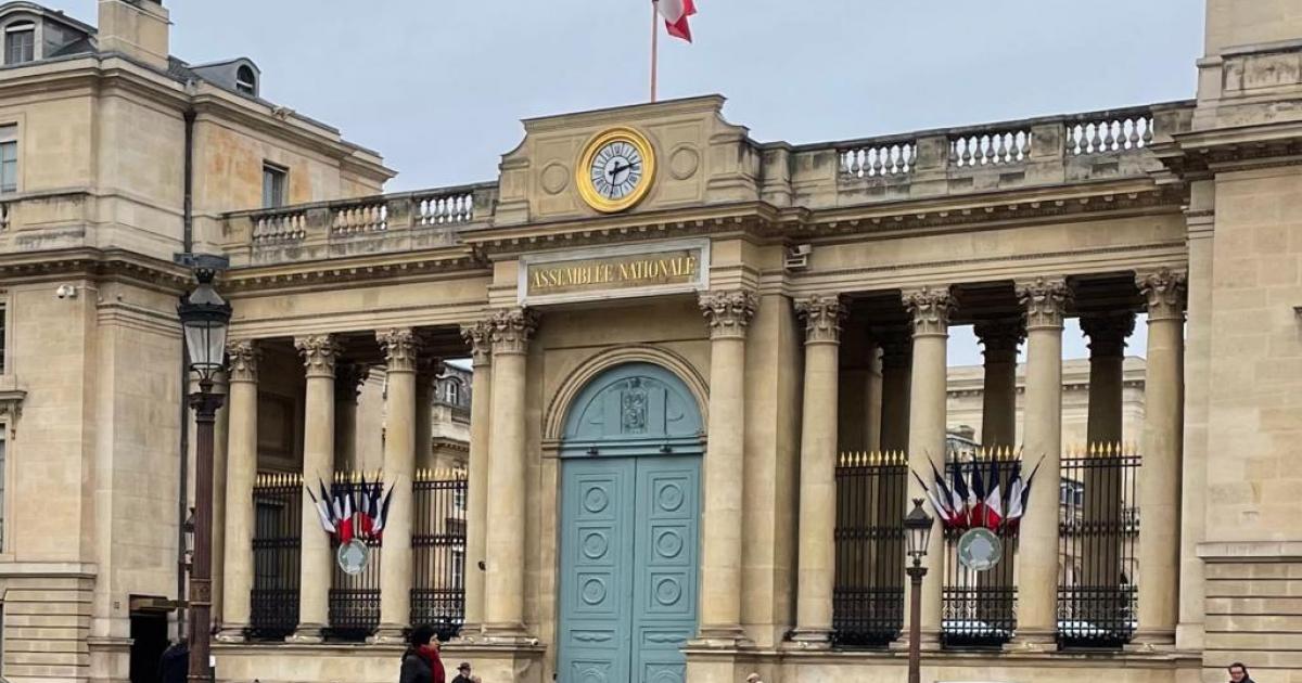 L’abrogation de la loi de suspension des professionnels et étudiants non-vaccinés à l’étude